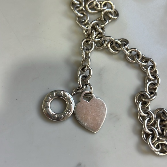 Tiffany & Co. Sterling Silver Heart Tag Toggle Chain Link Necklace. 💙 - Picture 9 of 17